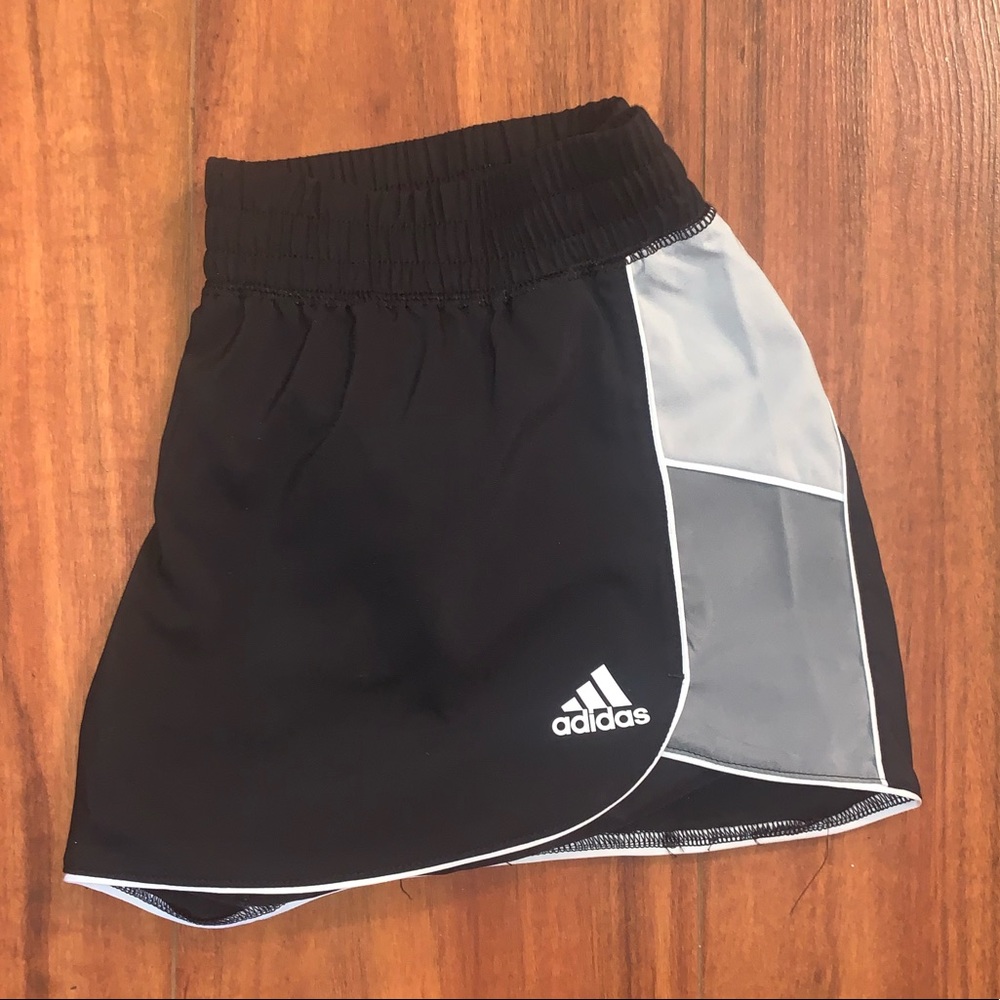 Adidas Size Small Women’s Piped Shorts